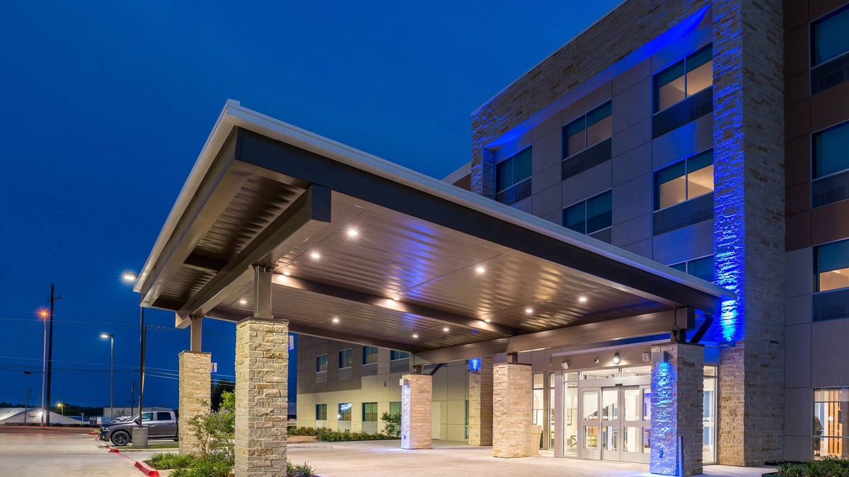 Brownwood Hotel | Holiday Inn Express Early by IHG