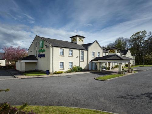 Glenrothes Hotel | Holiday Inn Express Glenrothes by IHG