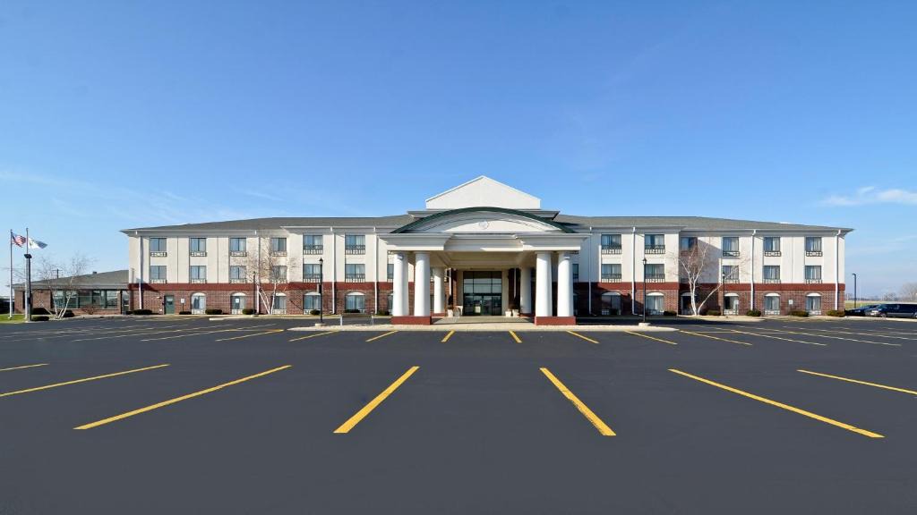 Fort Atkinson Hotel | Holiday Inn Express Hotel & Suites Fort Atkinson by IHG