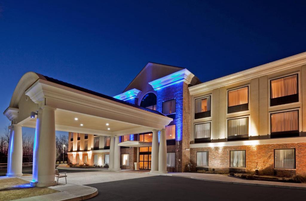 Clifton Park Hotel | Holiday Inn Express Hotel & Suites Clifton Park by IHG