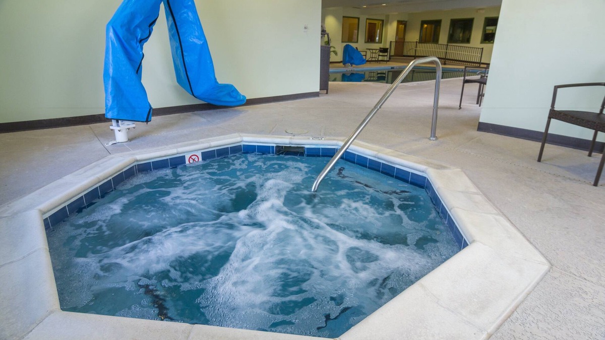 Winchester Hotel | Holiday Inn Express Hotel & Suites Winchester by IHG