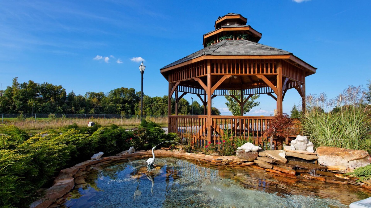 Kingsport Hotel | Holiday Inn Express Hotel and Suites Kingsport by IHG