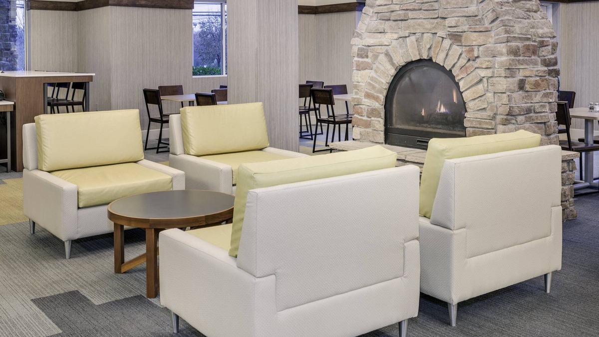 Riverhead Hotel | Holiday Inn Express Hotel & Suites Long Island-East End by IHG