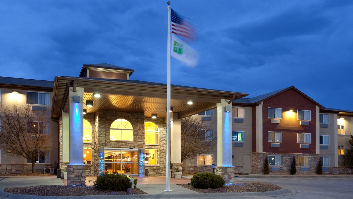 Scottsbluff Hotel | Holiday Inn Express Hotel & Suites Scottsbluff-Gering by IHG