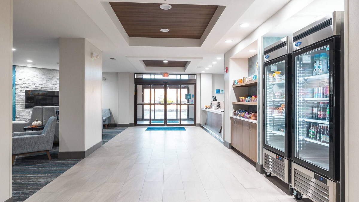 St. Robert Hotel | Holiday Inn Express Hotel & Suites St. Robert by IHG