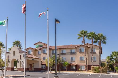 Manteca Hotel | Holiday Inn Express Hotel & Suites Manteca by IHG