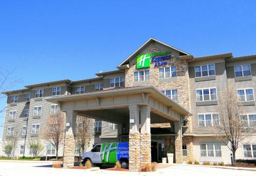Roselle Hotel | Holiday Inn Express Hotel & Suites Chicago West Roselle by IHG