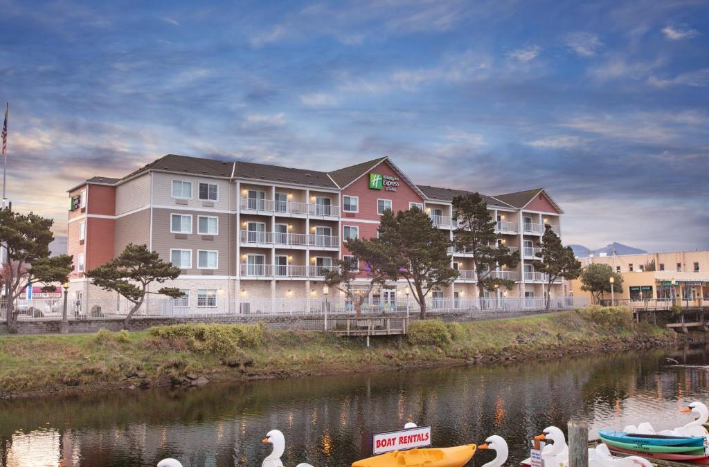 Seaside Resort | Holiday Inn Express Hotel & Suites Seaside Convention Center by IHG