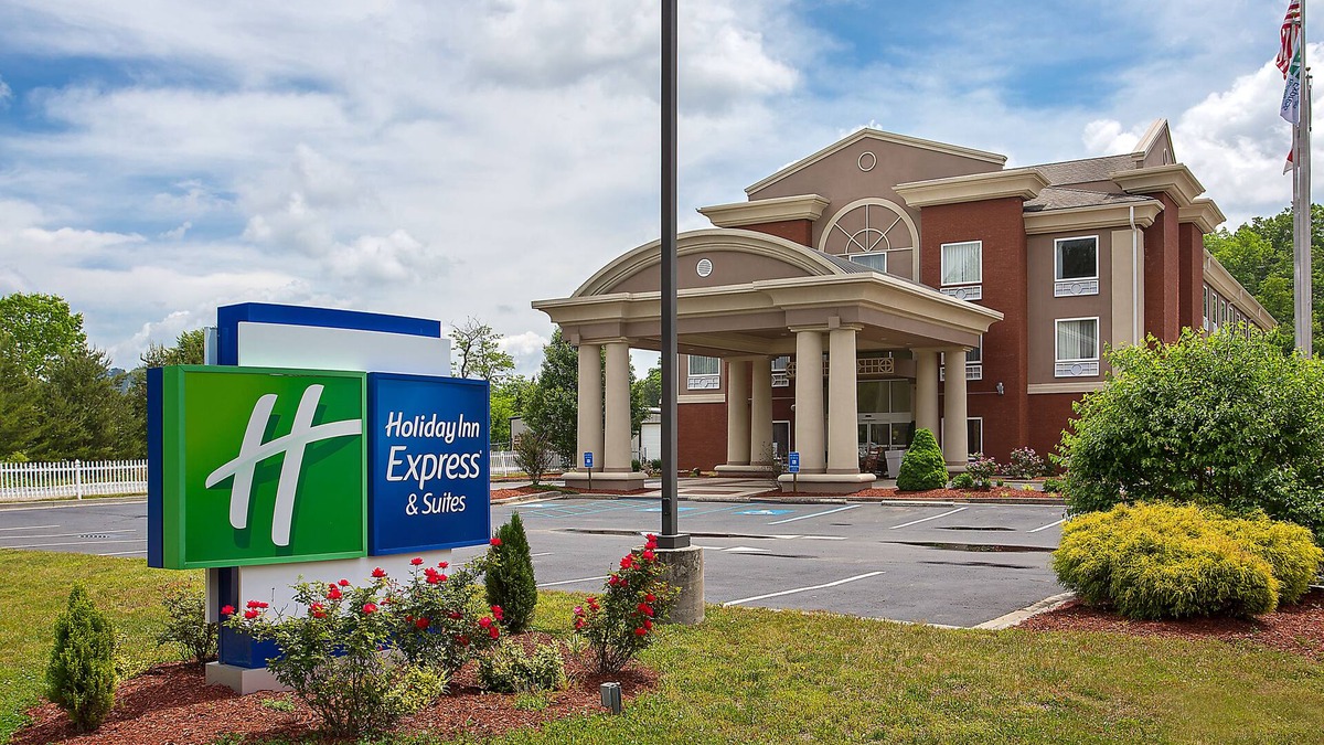 Murphy Hotel | Holiday Inn Express Hotel & Suites Murphy by IHG