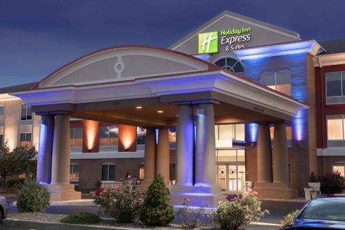 Vestal Hotel | Holiday Inn Express Hotel & Suites Binghamton University-Vestal by IHG