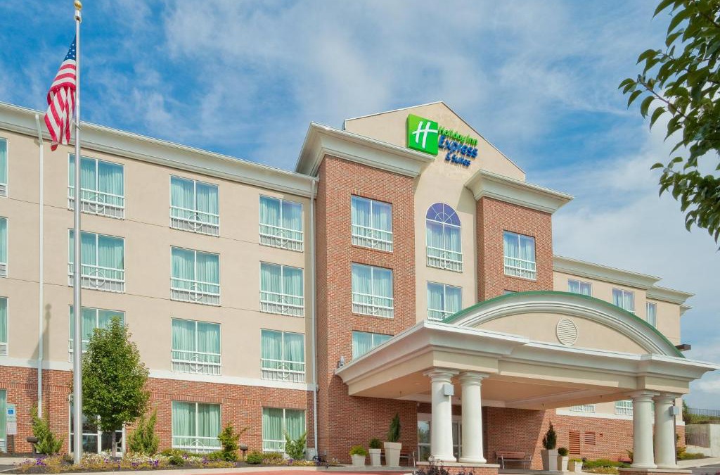 Hellertown Hotel | Holiday Inn Express Hotel & Suites Bethlehem by IHG
