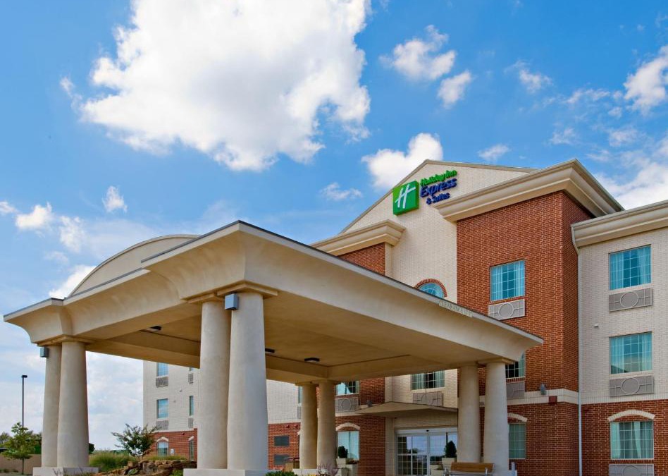 Levelland Hotel | Holiday Inn Express Hotel & Suites Levelland by IHG