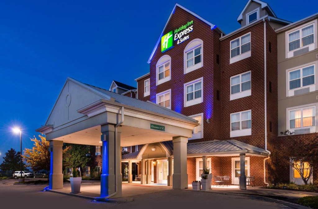O'Fallon Hotel | Holiday Inn Express Hotel & Suites St. Louis West-O'Fallon by IHG
