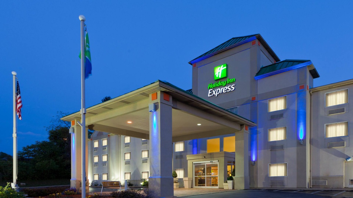 Wendel Hotel | Holiday Inn Express Irwin (PA TPK Exit 67) by IHG