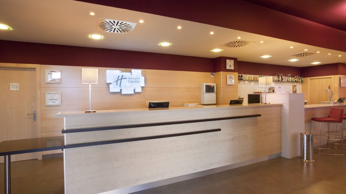 Getafe Hotel | Holiday Inn Express Madrid - Getafe by IHG