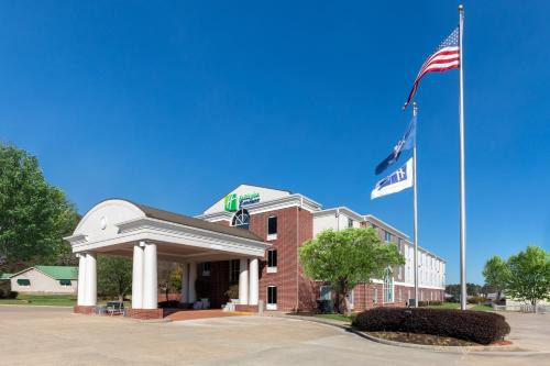 Minden Hotel | Holiday Inn Express Minden by IHG