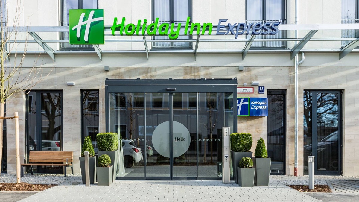 Berg am Laim Hotel | Holiday Inn Express Munich - City East by IHG