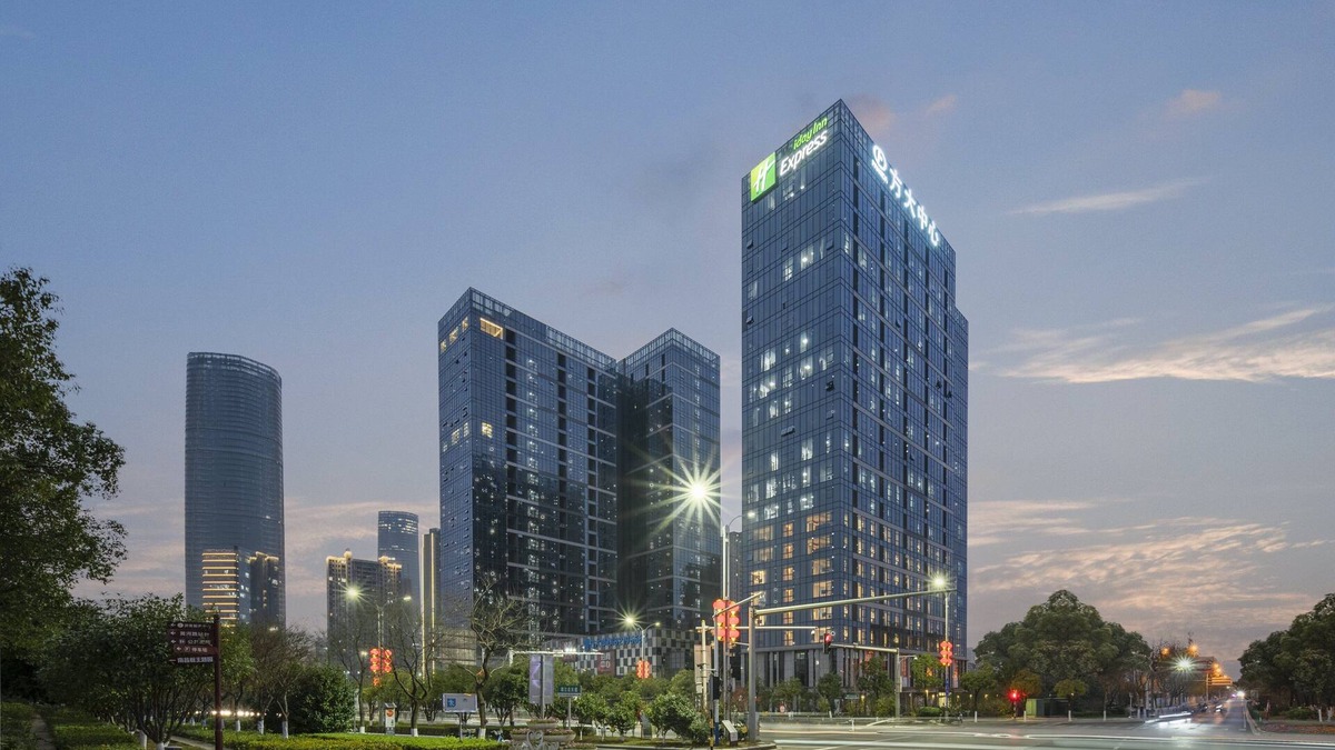 Nanchang Hotel | Holiday Inn Express Nanchang Riverside by IHG