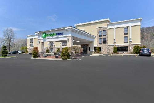 Painted Post Hotel | Holiday Inn Express Painted Post by IHG