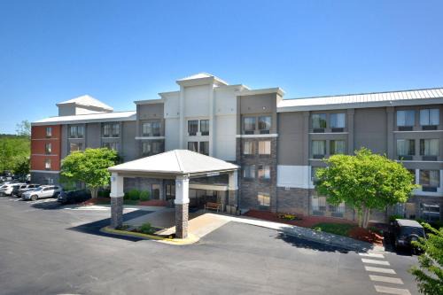 Morrisville Hotel | Holiday Inn Express Raleigh-Durham Airport by IHG