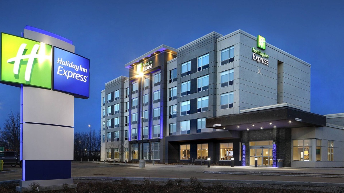 Red Deer Hotel | Holiday Inn Express Red Deer North by IHG