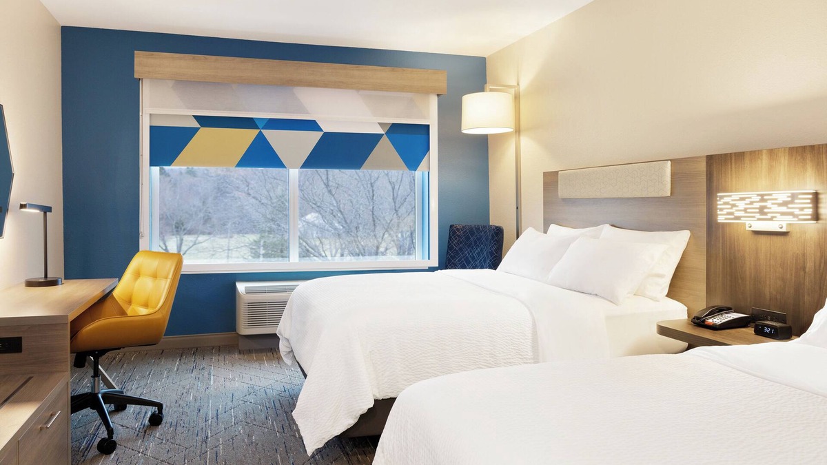Sault Ste. Marie Hotel | Holiday Inn Express Sault Ste. Marie by IHG