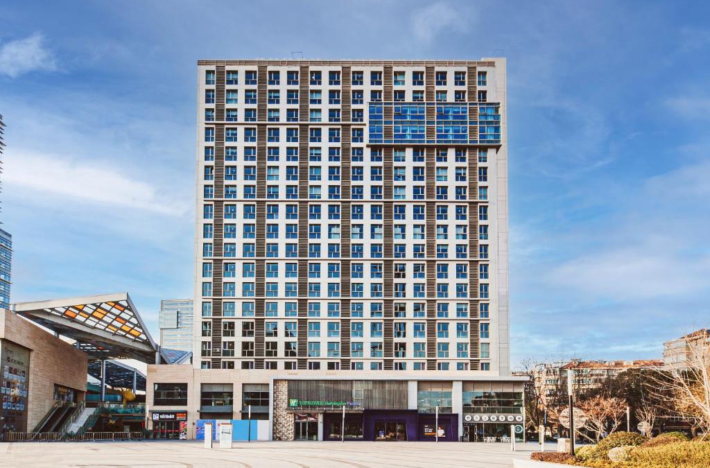 Baoshan Hotel | Holiday Inn Express Shanghai Baoyang by IHG