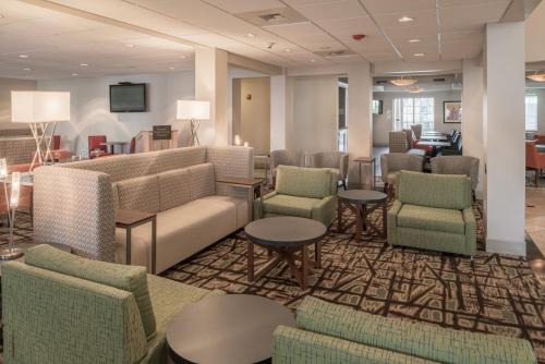 Spokane Hotel | Holiday Inn Express Spokane Airport by IHG