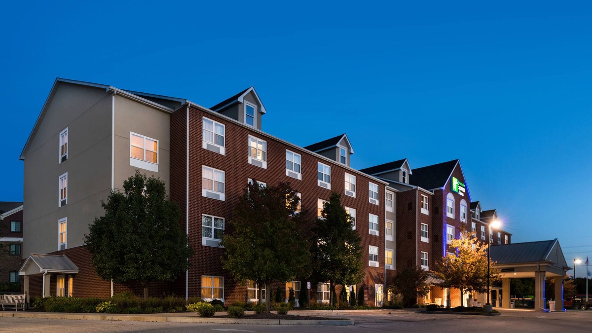 O'Fallon Hotel | Holiday Inn Express St. Louis West - O'Fallon by IHG