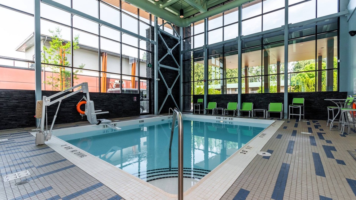 Chilliwack Proper Village West Hotel | Holiday Inn Express & Suites Chilliwack East by IHG