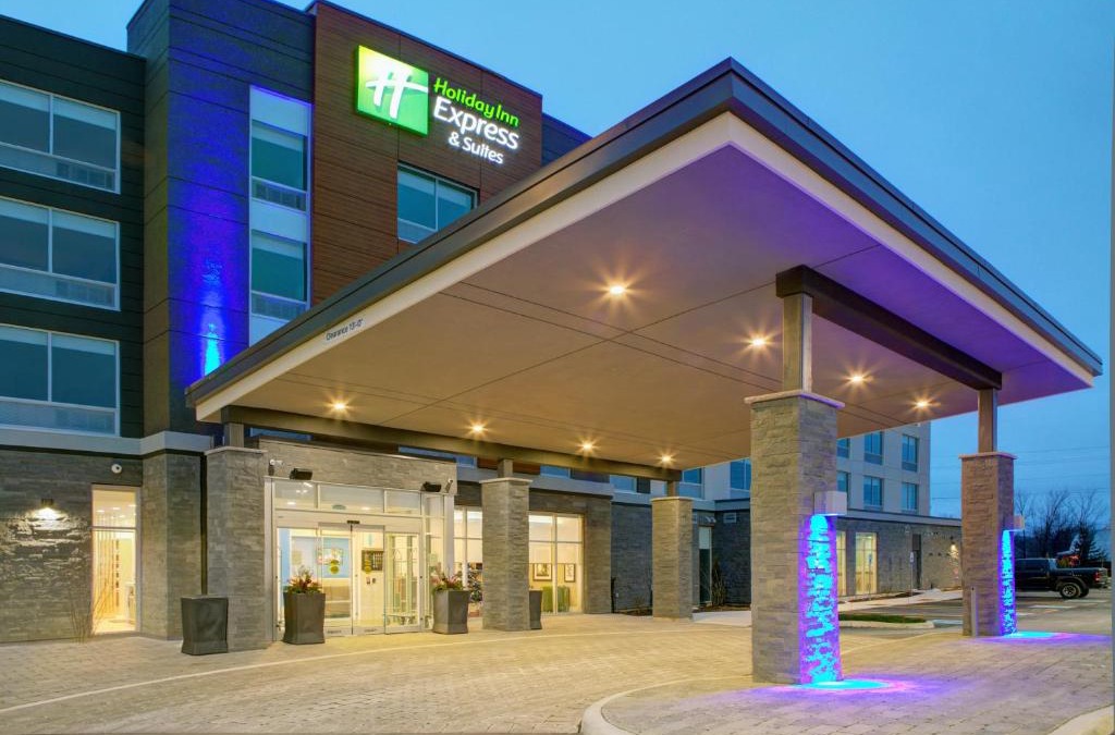 Collingwood Hotel | Holiday Inn Express & Suites - Collingwood