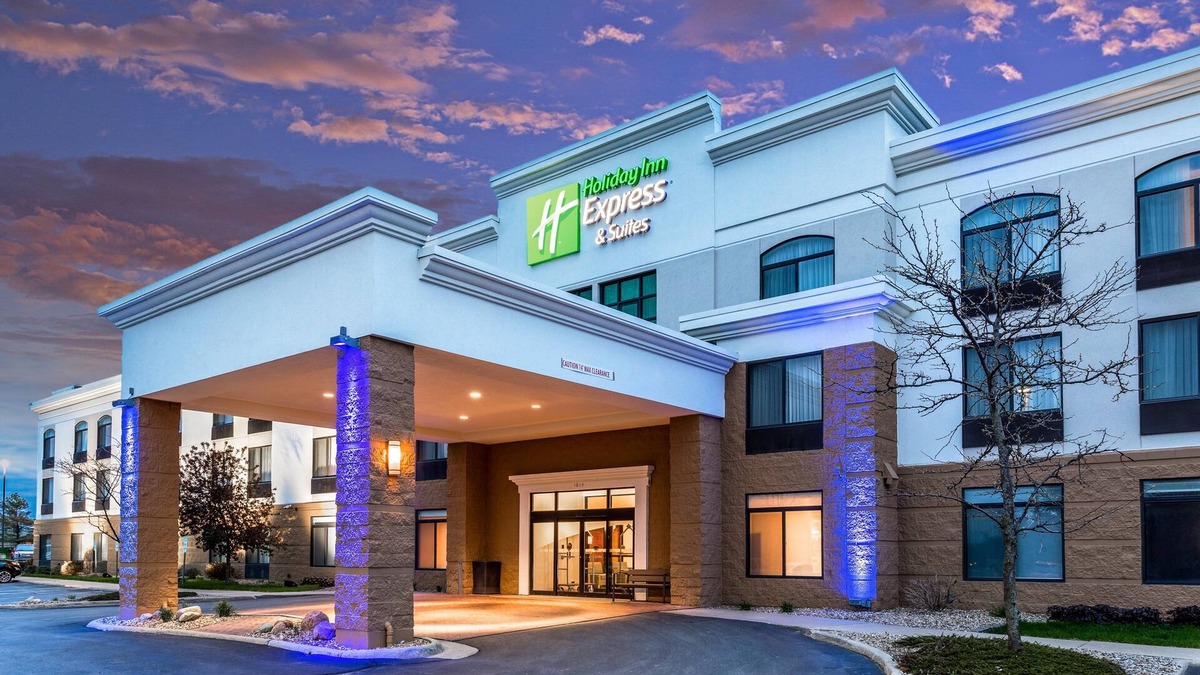 Cedar Falls Hotel | Holiday Inn Express & Suites Cedar Falls - Waterloo by IHG