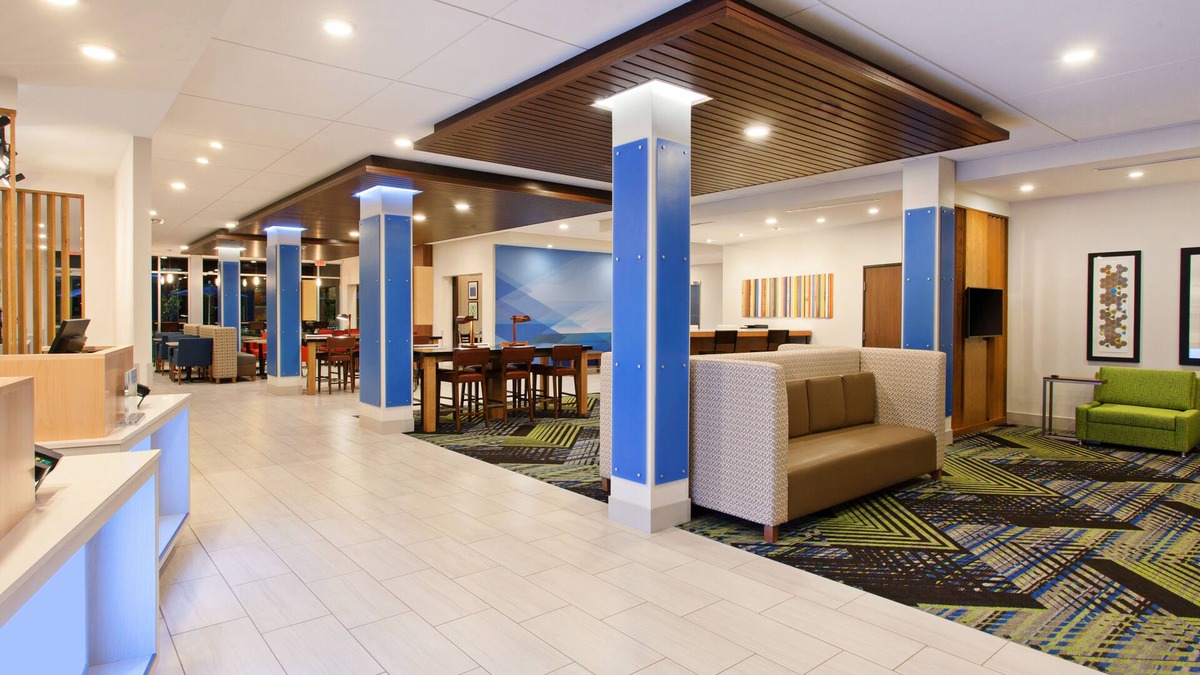 Moses Lake Hotel | Holiday Inn Express & Suites Moses Lake by IHG