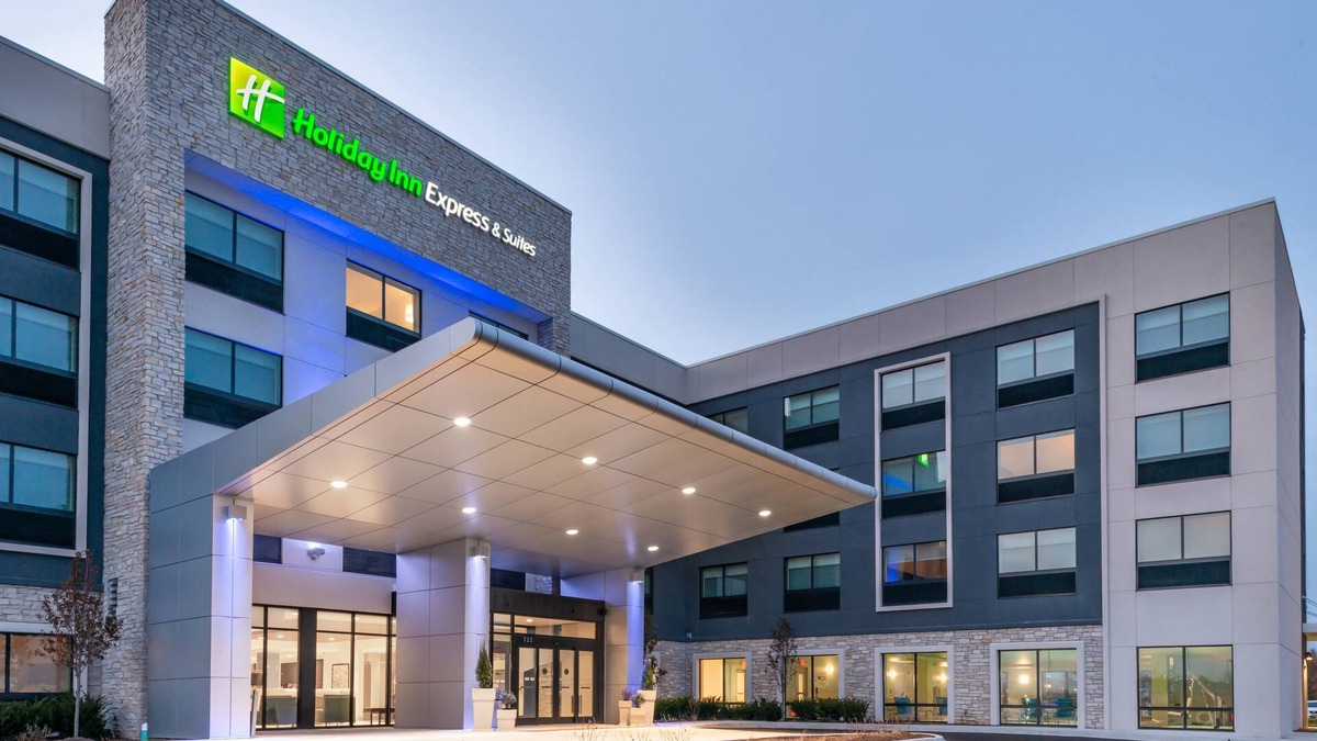 Romeoville Hotel | Holiday Inn Express & Suites Romeoville - Joliet North by IHG