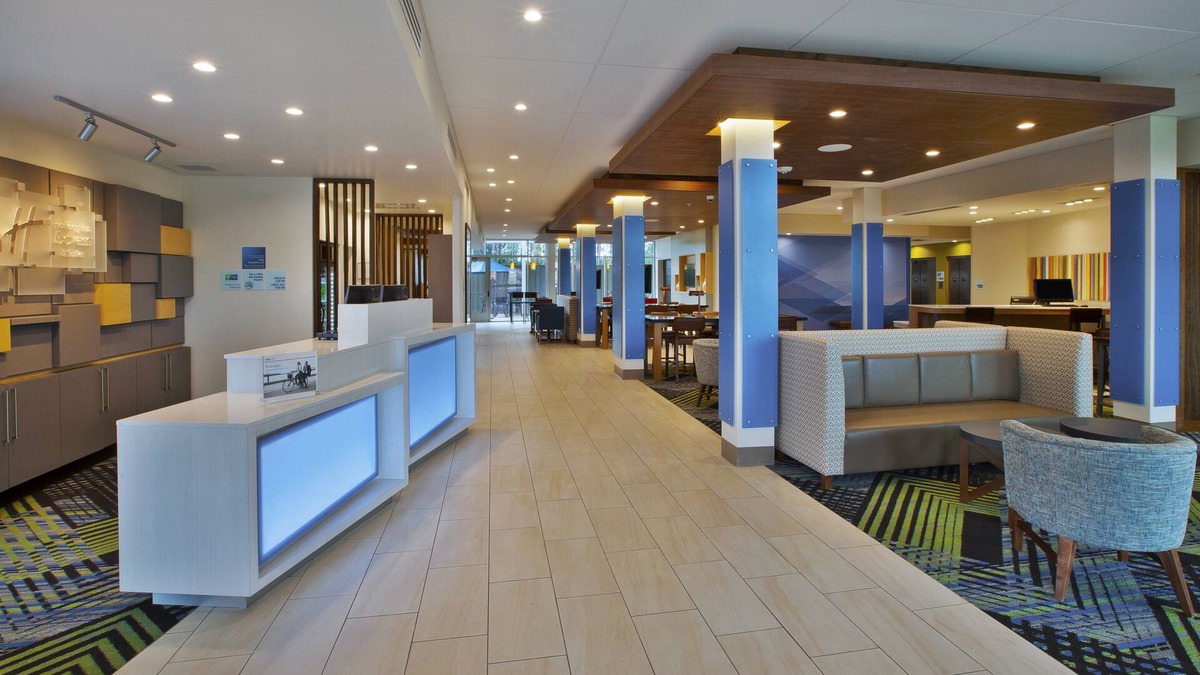 South Hill Hotel | Holiday Inn Express & Suites South Hill by IHG