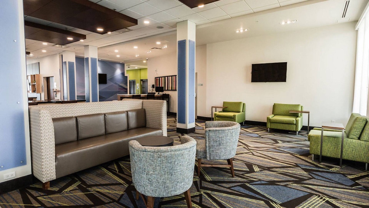 St. Albert Hotel | Holiday Inn Express & Suites Edmonton N - St. Albert by IHG