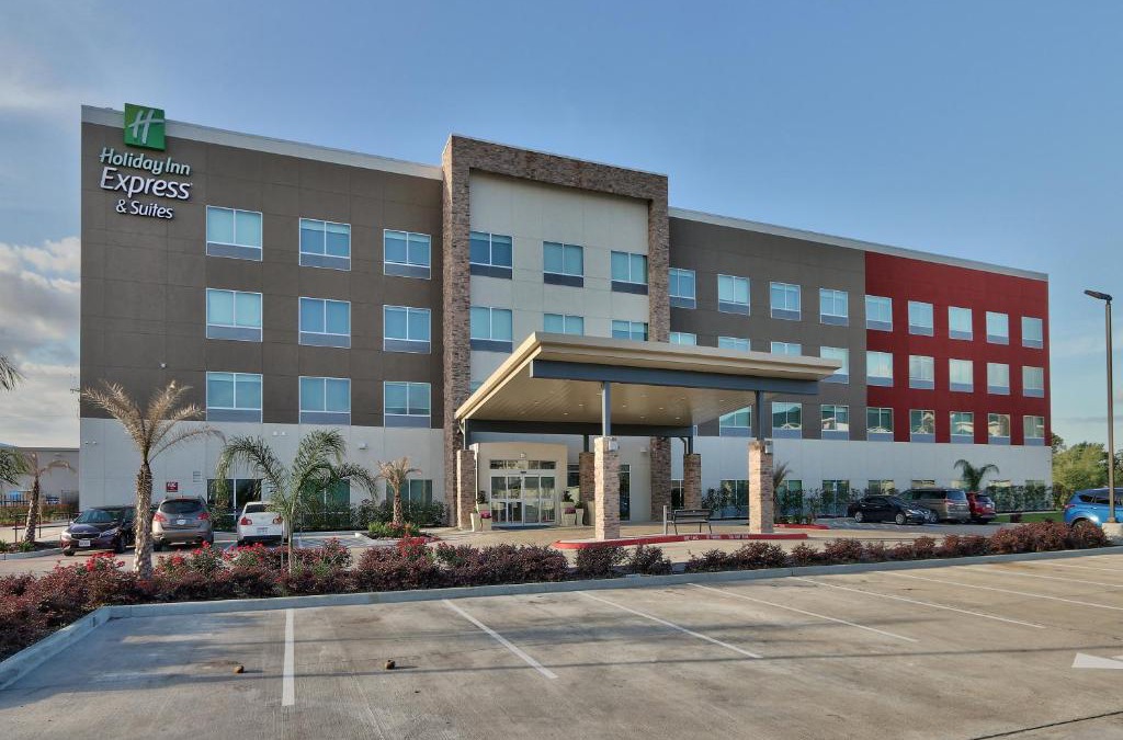 Northeast Houston Hotel | Holiday Inn Express & Suites - Houston East - Beltway 8 by IHG