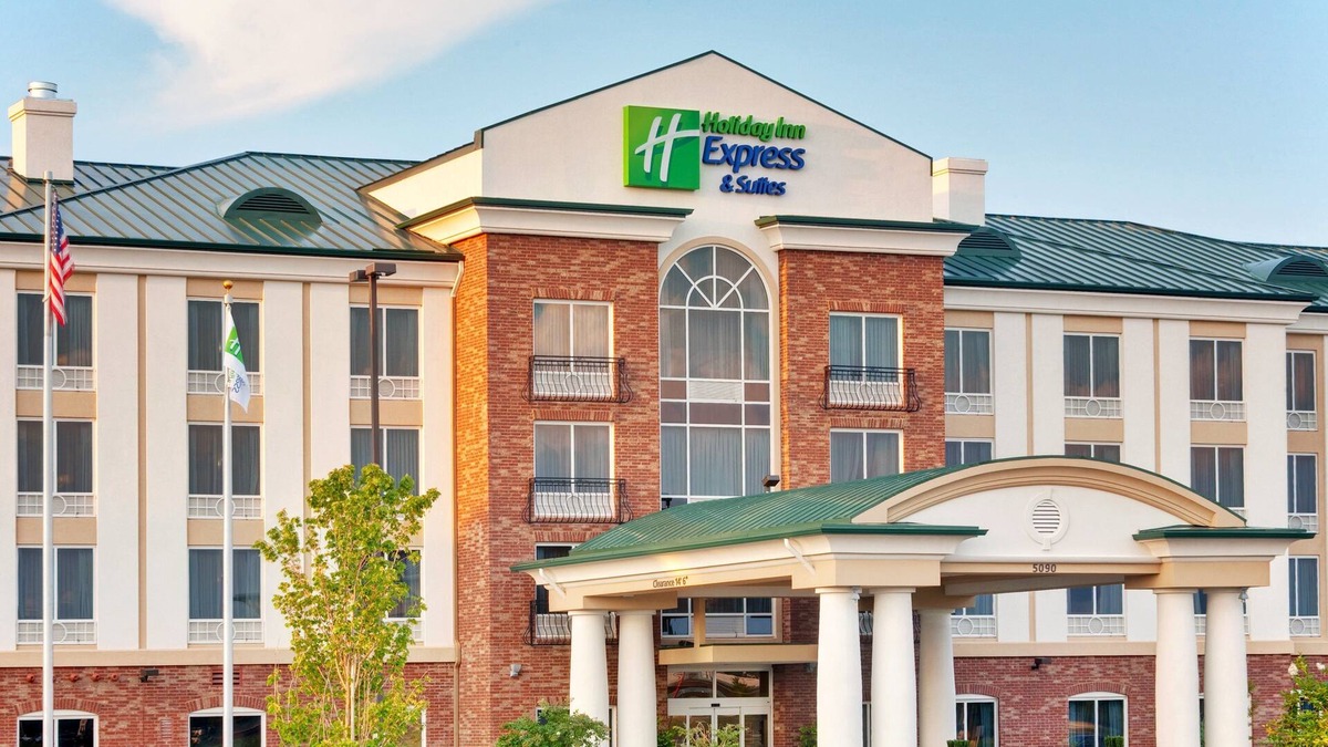 Millington Hotel | Holiday Inn Express & Suites Millington by IHG