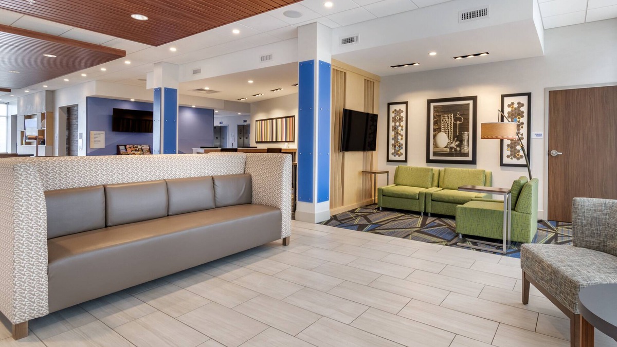Salunga Hotel | Holiday Inn Express & Suites Lancaster - Mount Joy by IHG