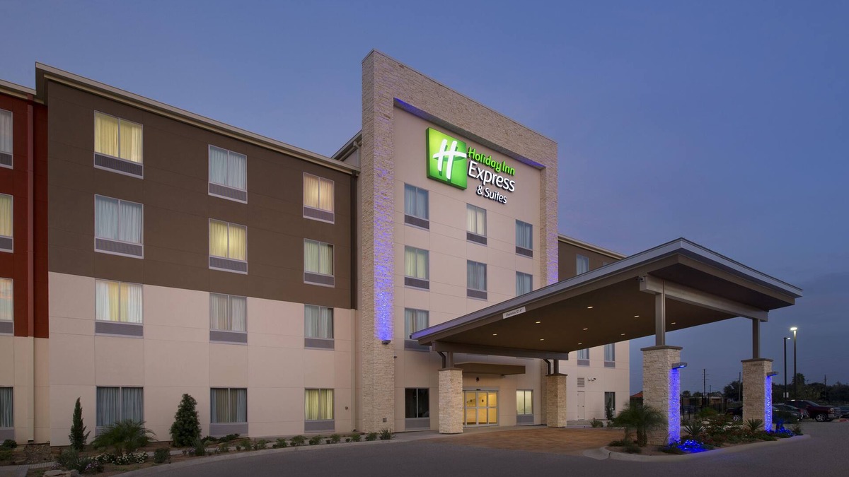 Bay City Hotel | Holiday Inn Express & Suites Bay City by IHG