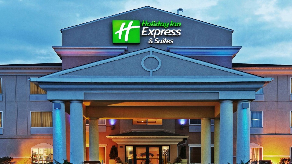 Chickasha Hotel | Holiday Inn Express & Suites Chickasha by IHG