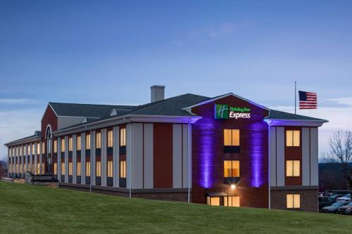 Rensselaer Hotel | Holiday Inn Express & Suites East Greenbush Albany-Skyline by IHG