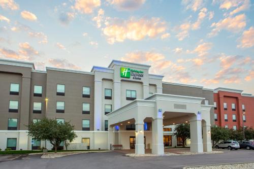 Sioux City Hotel | Holiday Inn Express & Suites Sioux City-South by IHG