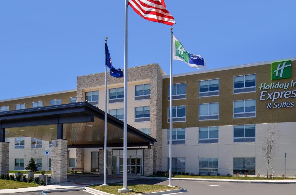 Brighton Hotel | Holiday Inn Express & Suites - Brighton South - US 23 by IHG