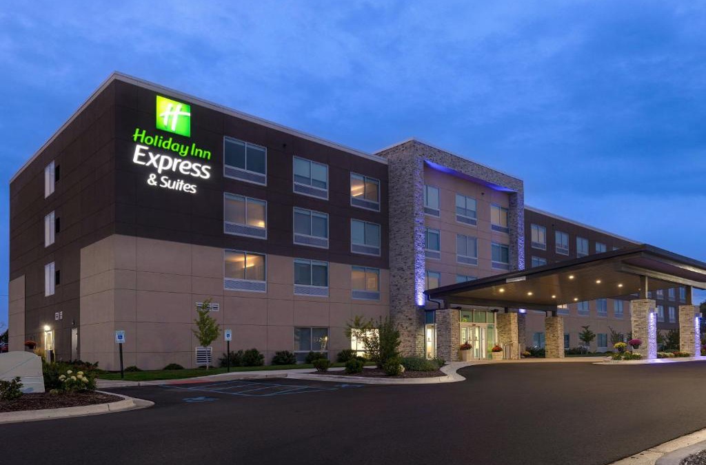 Brighton Hotel | Holiday Inn Express & Suites - Brighton by IHG