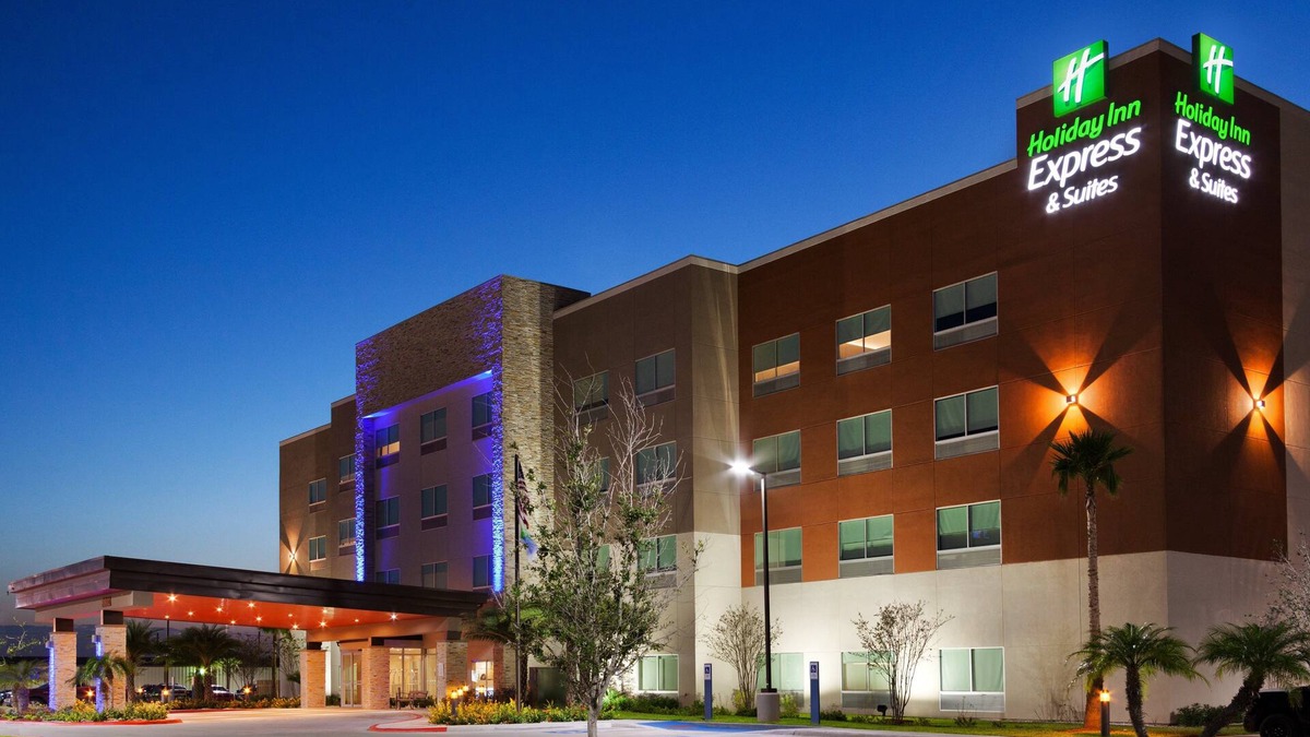 Edinburg Hotel | Holiday Inn Express & Suites Edinburg-McAllen Area by IHG