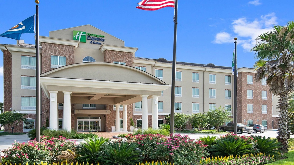 Gonzales Hotel | Holiday Inn Express & Suites Gonzales by IHG