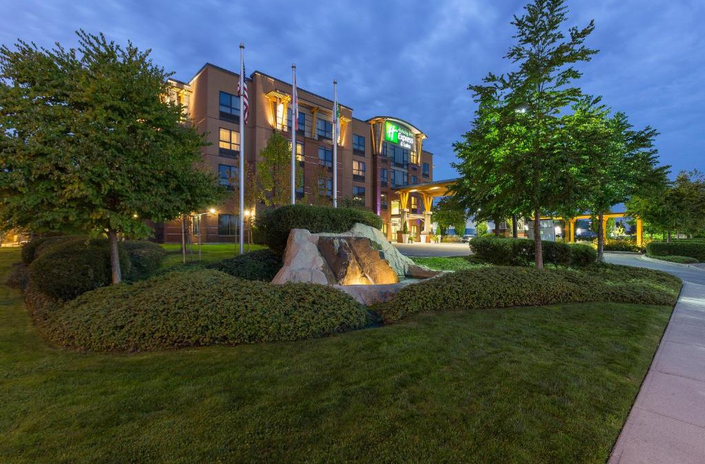 Richmond Hotel | Holiday Inn Express & Suites Riverport Richmond by IHG