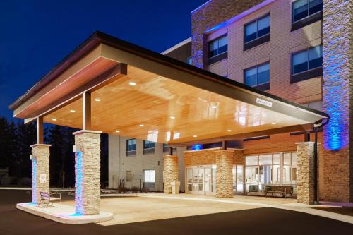 Niles Hotel | Holiday Inn Express & Suites Chicago North Shore - Niles by IHG