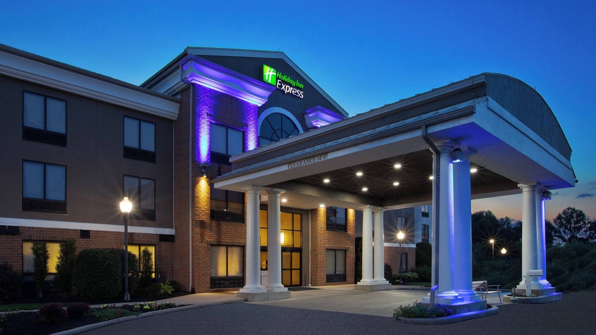 Kent Hotel | Holiday Inn Express & Suites Kent - University Area by IHG
